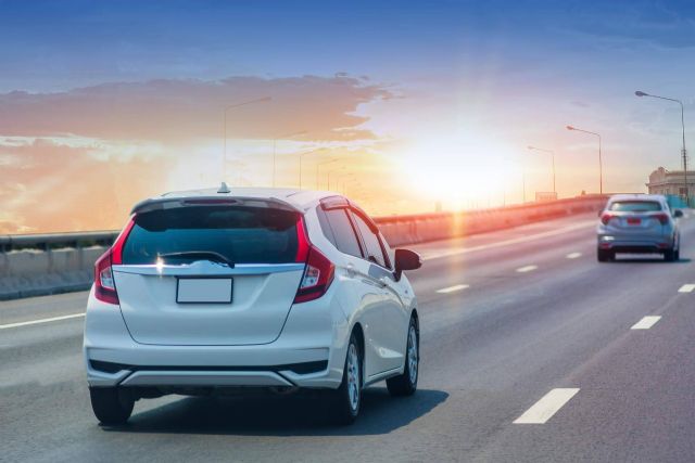 ¿Sale a cuenta alquilar un coche en Valencia?, por la empresa Alquicoche - 1, Foto 1