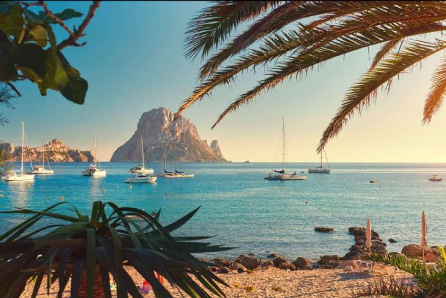 Ibiza en otoño y cómo ir a los planes con Alpha VIP Transfer - 1, Foto 1