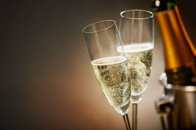 ¿Qué diferencias hay entre el champagne francés y el cava?, por La Tintorería Vinoteca - 1, Foto 1