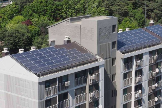 Iberdrola se encarga de la instalación de su primera comunidad solar en Aragón - 1, Foto 1