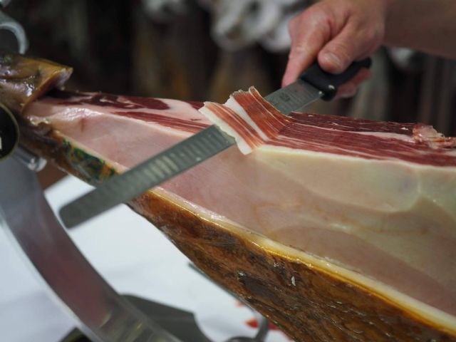 El corte perfecto para empezar un jamón - 1, Foto 1