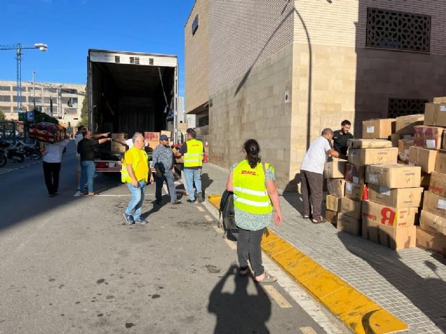 DHL Freight transporta 25 toneladas de ayuda a Marrakech, para Mensajeros de la Paz - 1, Foto 1