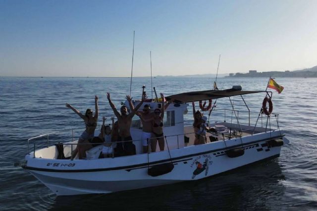 Alquiler barco en Benalmadena con Helena Nautic para disfrutar de fiestas, excursiones y eventos en alta mar - 1, Foto 1