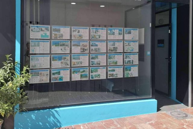 Los servicios inmobiliarios de Purisol Properties para la compra de una vivienda en Estepona - 1, Foto 1