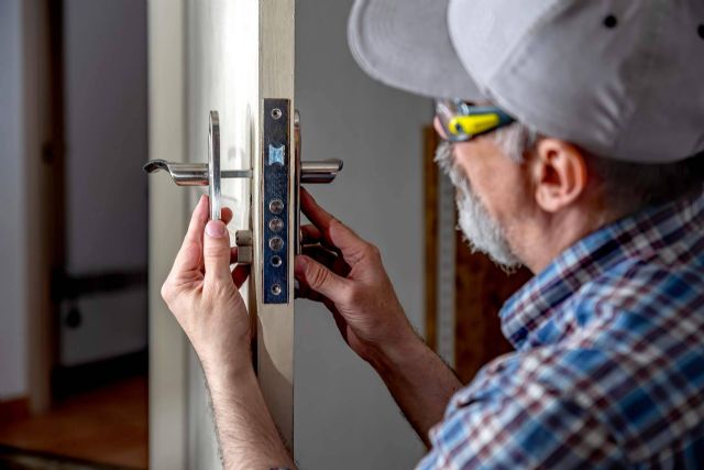 ¿Cómo cambiar de cerradura en Madrid? Reparaciones 10 - 1, Foto 1