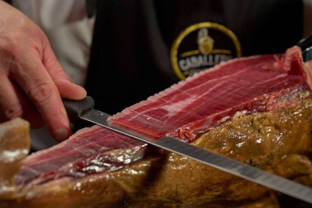 Adquirir el jamón bellota 100% ibérico de la marca Jamones Caballero - 1, Foto 1