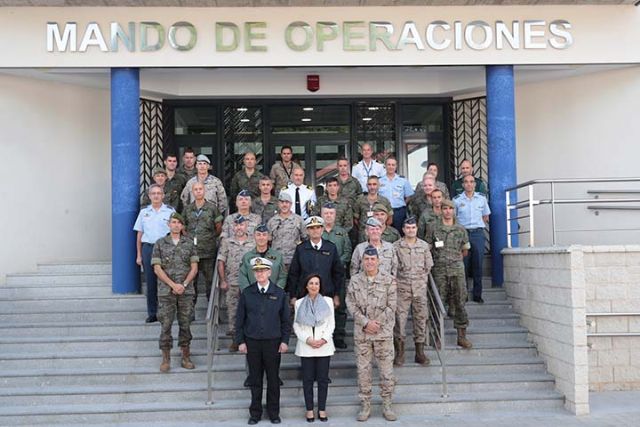 Robles subraya que el Mando de Operaciones realiza una gran labor silenciosa, absolutamente imprescindible para la seguridad de los ciudadanos - 1, Foto 1