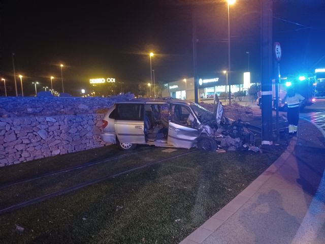 Servicios de emergencias atienden a una mujer herida en accidente de tráfico en Murcia - 1, Foto 1