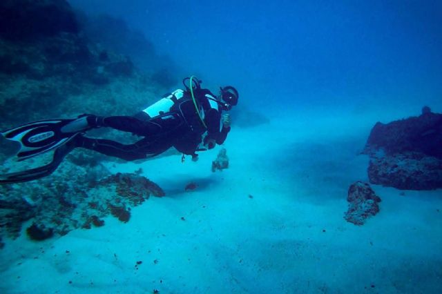 Cursos profesionales de buceo para todos los niveles en Maldivas de la mano de la escuela Drop Dive Maldives - 1, Foto 1