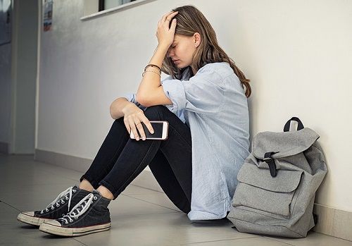 Ciberacoso, acceso a contenido inadecuado y pérdida de hábitos en la escritura, principales temores de los padres sobre el uso que se le da a los dispositivos digitales - 1, Foto 1