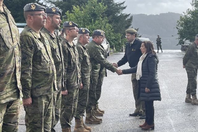 Robles visita en Pontevedra la Brigada ´Galicia´ VII, que participa en un ejercicio de la OTAN en Eslovaquia - 1, Foto 1