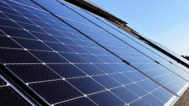 Acierta Eficiencia, especialistas en mantenimiento de placas fotovoltaicas - 1, Foto 1