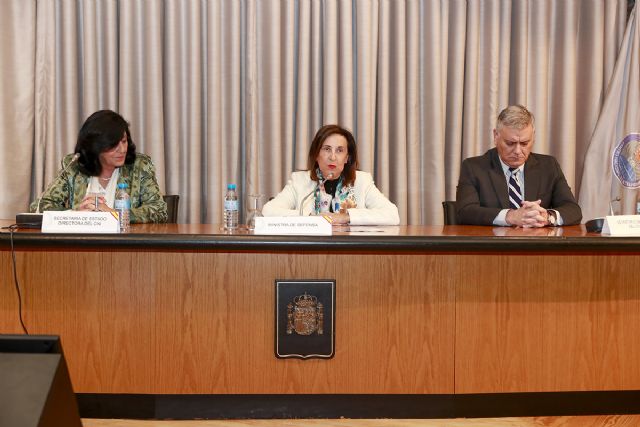 La ministra de Defensa preside el acto de homenaje a los caídos en Irak en la sede del Centro Nacional de Inteligencia - 1, Foto 1