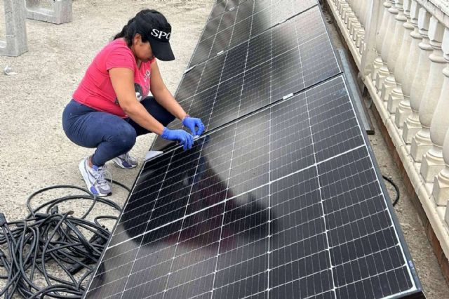 Instalaciones fotovoltaicas con microinversores en el sector de la energía, la gran apuesta de Cireval Electrónica SL - 1, Foto 1