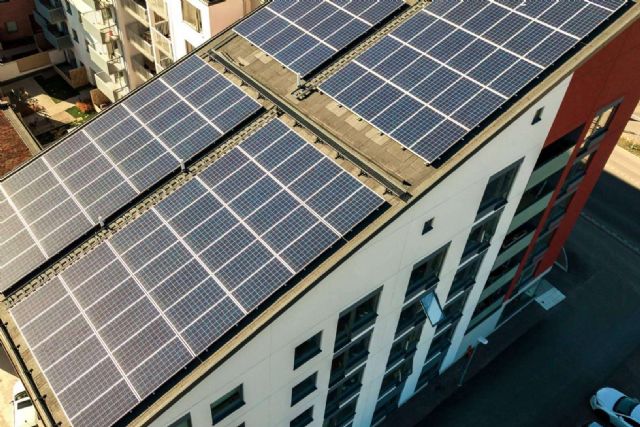 Zaragoza promociona la instalación de plantas fotovoltaicas en 38 edificios públicos - 1, Foto 1