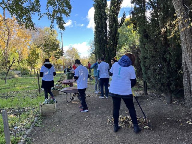 El 65% de las empresas cuenta con un programa de voluntariado corporativo alineado con el negocio, según la Fundación Adecco - 1, Foto 1