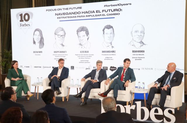 Alexis Obligi, CEO regional de Allianz Partners, participa en el X aniversario de Forbes - 1, Foto 1