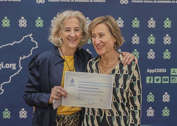 El COEGI entrega su premio al desarrollo de la profesión enfermera 2023 a Javier Ortiz de Elguea - 1, Foto 1