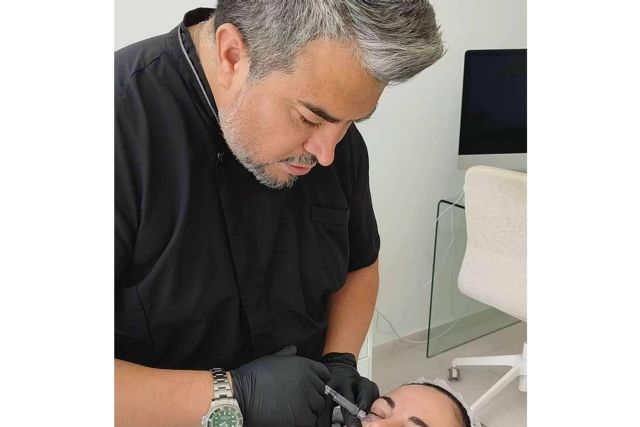 Tratamiento de mesoterapia facial para revitalizar y regenerar la piel, en la clínica del Dr. Guidi - 1, Foto 1