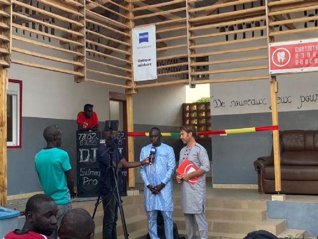 ZEISS Vision España, la Fundación Cione Ruta de la Luz y DSR inauguran una óptica solidaria sostenible en Missirah (Senegal) - 1, Foto 1