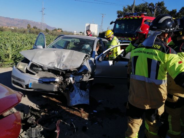 Cinco heridos en un accidente de tráfico en Lorca - 1, Foto 1