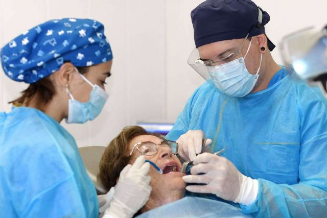 Entrevista a una de las clínicas dentales mejor valoradas de Barcelona, Clínica Dental Arai - 1, Foto 1