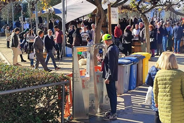 En ayuntamientos y espacios públicos, Instalar dispensadores Jibu H2O - 1, Foto 1