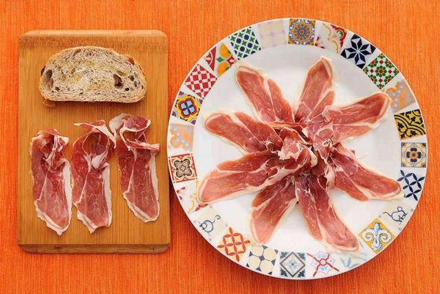 Jamón de Trevélez y jamón de la Alpujarra son dos productos únicos que se pueden adquirir en Gastronomic Spain - 1, Foto 1