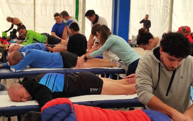 CIM Formación recupera a los participantes de la 32 Mitja Marató Internacional de Santa Pola - 1, Foto 1