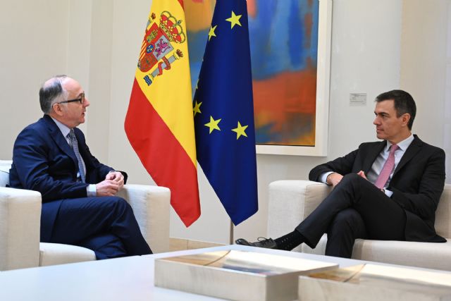 Pedro Sánchez aborda con el consejero delegado de IAG, Luis Gallego, la inversión de 6.000 millones de euros del grupo en España en los próximos años - 1, Foto 1