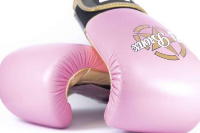 La importancia de usar guantes de boxeo en la práctica de deportes de contacto - 1, Foto 1