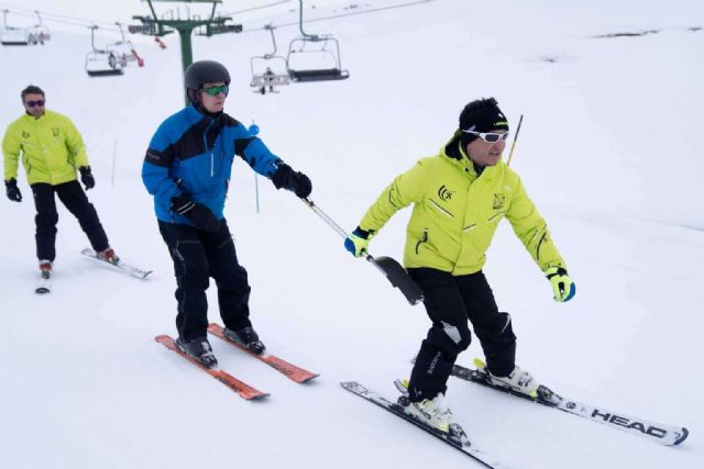 Raúl Esteban Herranz muestra su apoyo a la Fundación Deporte Solidario en Formigal - 1, Foto 1