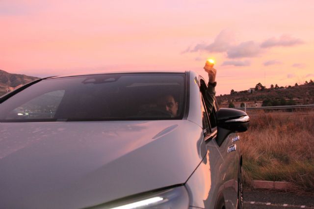 Erum Vial revoluciona la industria automotriz transformando residuos en luces de emergencia conectadas - 1, Foto 1