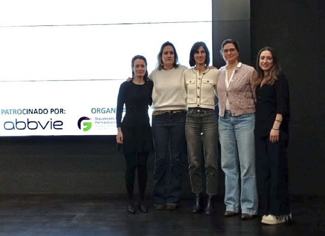 El Colegio de Farmacéuticos de Gipuzkoa acerca las funciones de los servicios de Farmacia Hospitalaria a los estudiantes de grado de Formación Profesional - 1, Foto 1