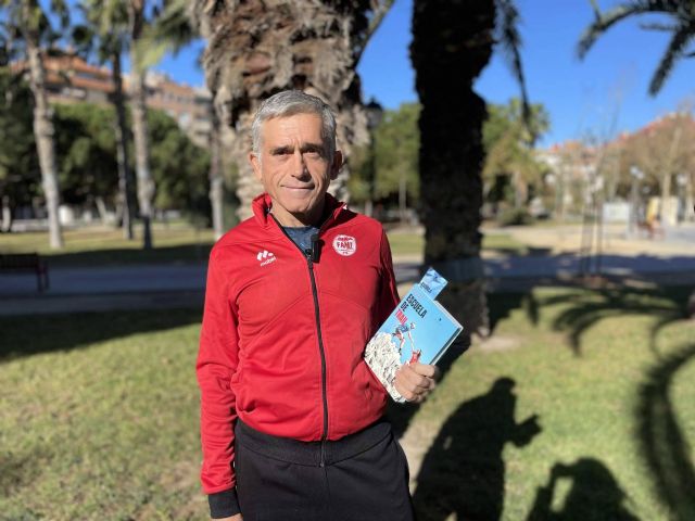 Frank Gómez enseña las herramientas para convertirse en un mejor corredor de montaña con su libro ‘Escuela de trail’ - 1, Foto 1