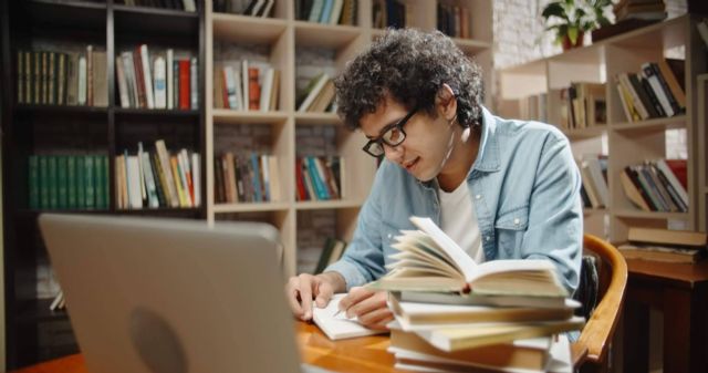 Aprender todo sobre las fuentes de información científica, de la mano de Ayuda Universitaria Cum Laude - 1, Foto 1