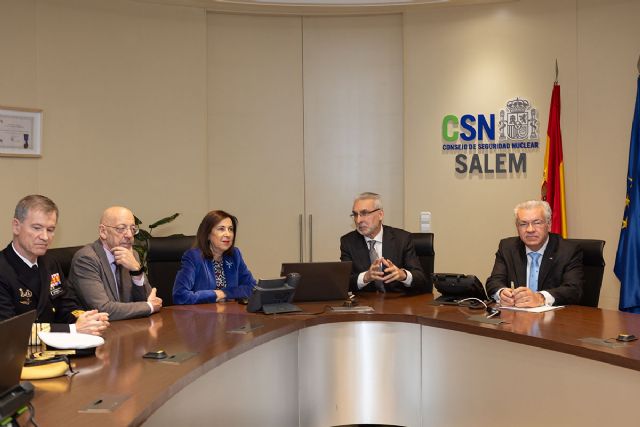 La ministra de Defensa y el jefe de la UME visitan el Consejo de Seguridad Nuclear (CSN) - 1, Foto 1