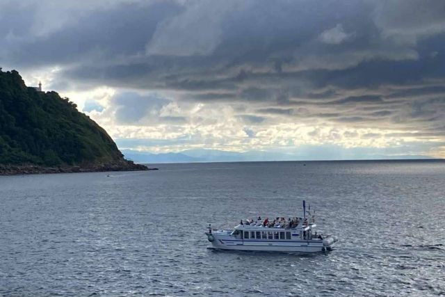 ¿Cómo contribuye el catamarán Ciudad San Sebastián a la reducción de la huella de carbono? - 1, Foto 1