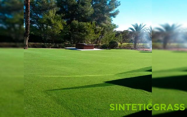 Transformando espacios con SINTETICGRASS: innovación en césped artificial en Madrid - 1, Foto 1