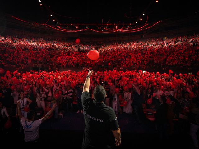 Nueva era de la formación: shows que llenan estadios hablando de educación financiera - 1, Foto 1