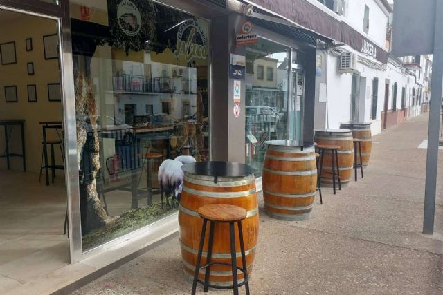 Una tienda gourmet de Sevilla ofrece los productos artesanos más representativos de la gastronomía española - 1, Foto 1