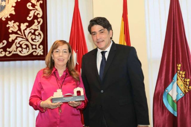 Beatriz Luengo es galardonada en los Premios de Cultura Hortaleza por su aportación a la cultura - 1, Foto 1