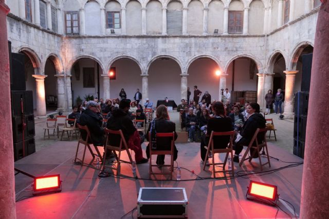 El Penedès pensa ´Els altres´ en la setena edició del festival VilaPensa - 1, Foto 1