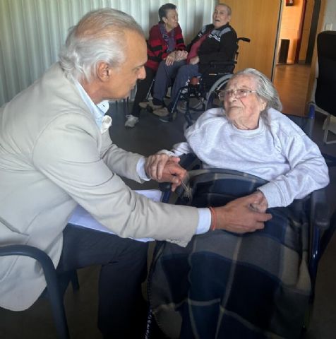 Teodora, la madrileña más longeva revela su secreto con 112 años, de la mano del doctor De la Peña - 1, Foto 1