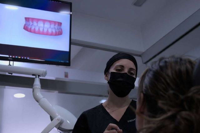 Urgencias, tratamientos generales y estéticos en la clínica dental en Madrid Denty Dent - 1, Foto 1