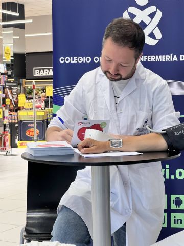 Enfermeras guipuzcoanas conciencian sobre la importancia de cuidar la tensión arterial - 1, Foto 1