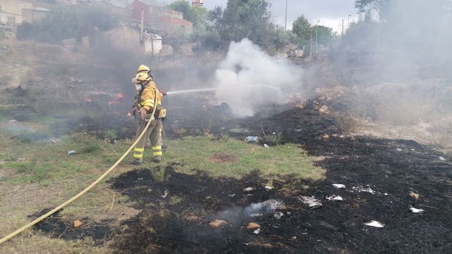 Incendio de pastizal y matorral en Calasparra - 1, Foto 1