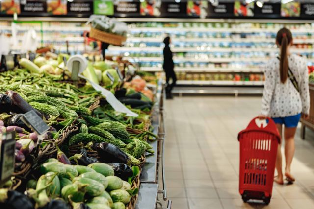 Los españoles priorizan frutas y verduras en su cesta de la compra y reducen la presencia de procesados y bollería - 1, Foto 1