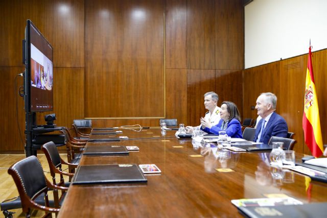 La ministra de Defensa mantiene una reunión con la jefatura de la Guardia Militar de Fronteras de Ucrania - 1, Foto 1