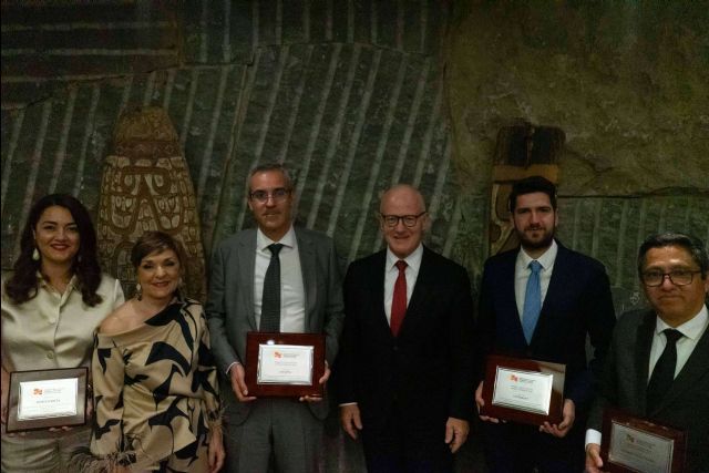 Reconocimiento a la excelencia, la cámara de comercio Hispano-Noruega premia a María García Díez - 1, Foto 1